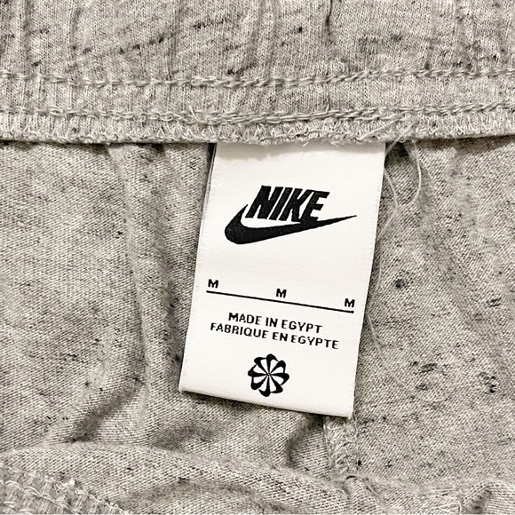 Nike gray cropped sweatpants size medium - Picture 3 of 7
